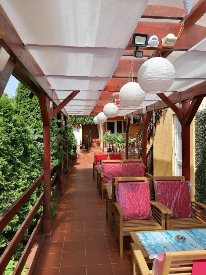 Vila Floarea Etiquette كوستِنيست المظهر الخارجي الصورة